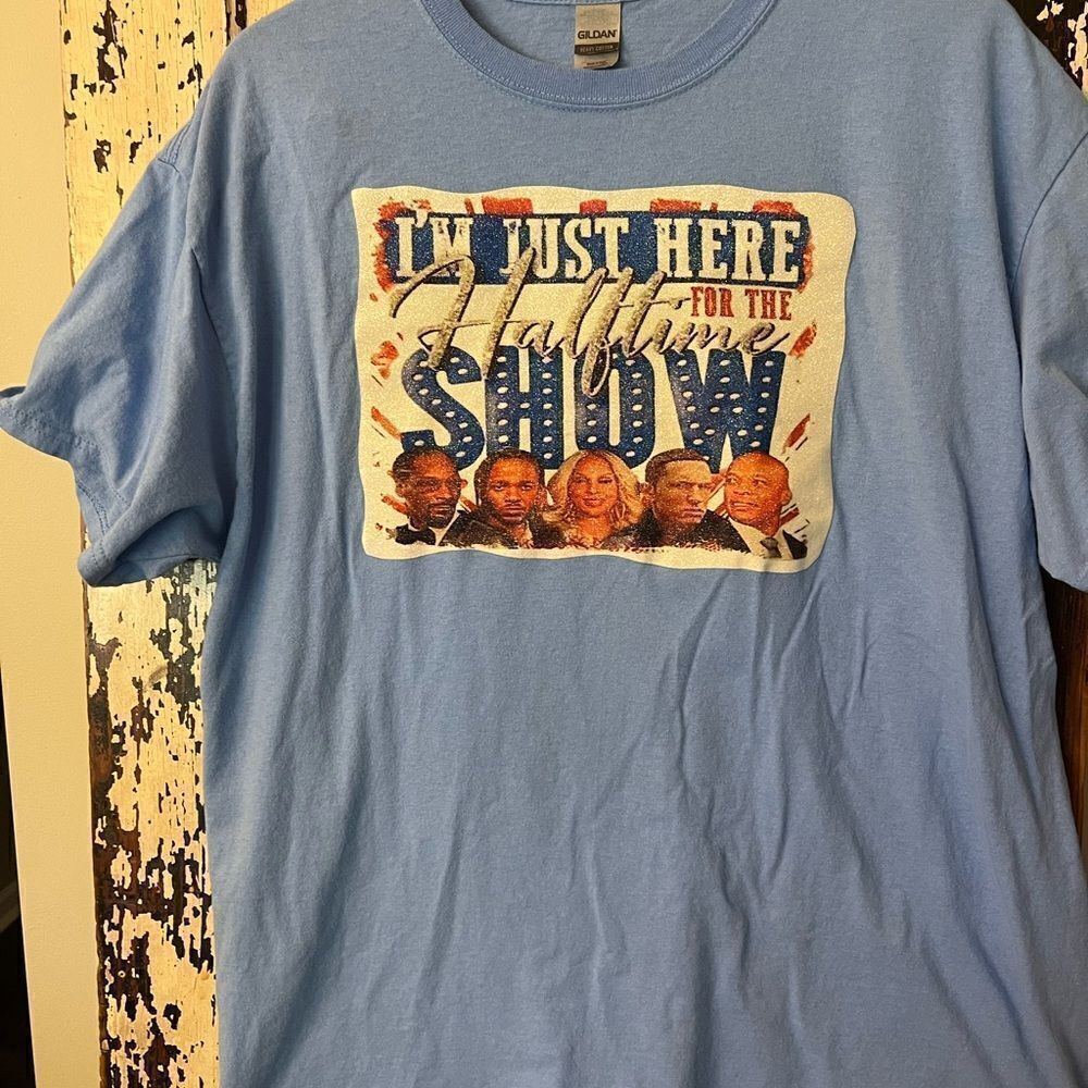 I’m just Here For The Halftime Show NFL Super Bowl 2023 T-shirt. Unisex XL.